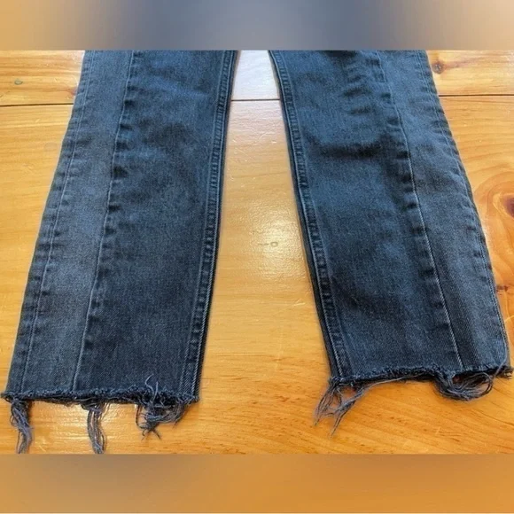 Abercrombie & Fitch Black Cropped Jeans - Picture 5 of 8